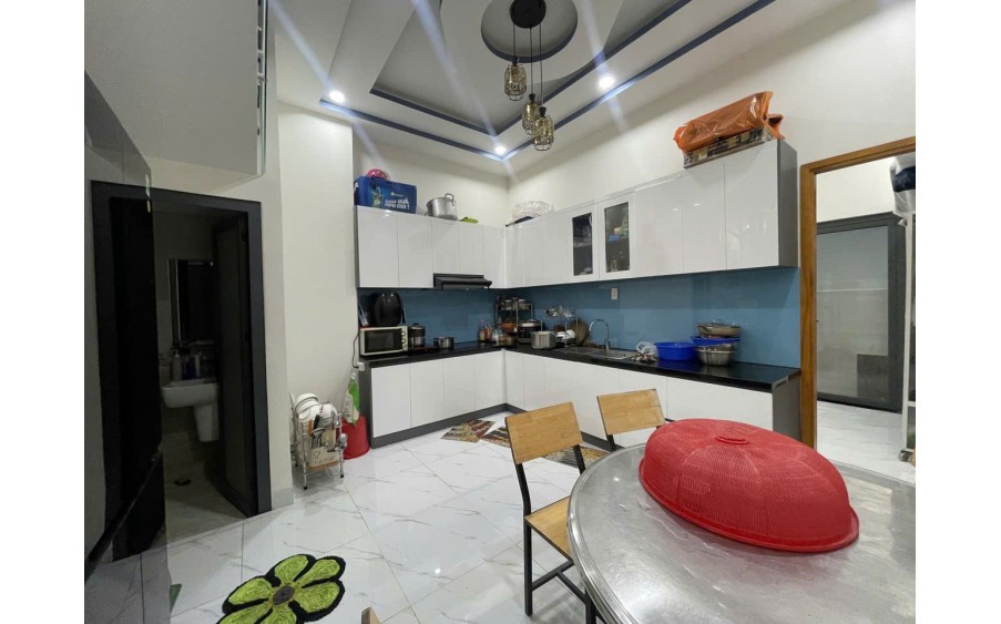 Nhà đẹp lung linh 3 tầng,84.5 m2, nhà mới. Hẻm Xe tải né nhau, thông các đường, gần Bệnh viện, Quốc lộ, Ô tô ngủ sân chỉ có 6,5 tỷ, Quận 12, TTH 21